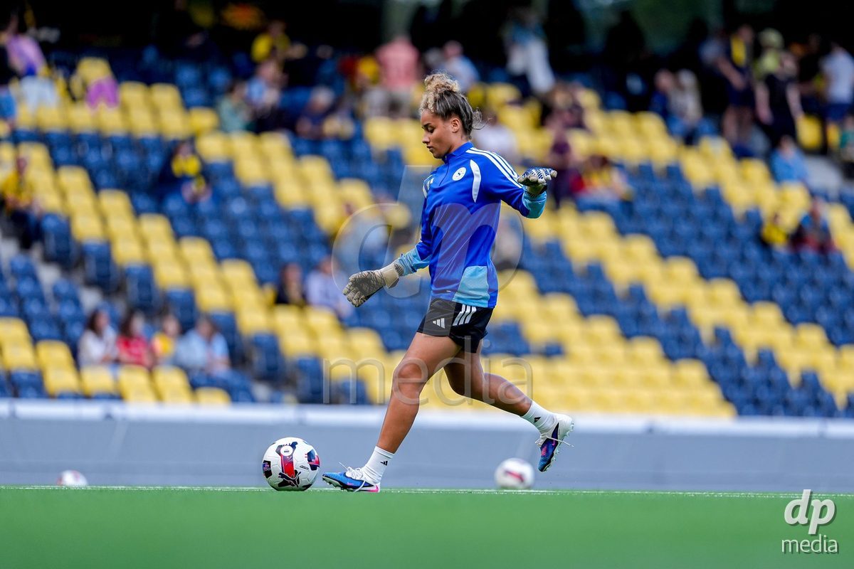 Switzerland: AXA Womens Super League 2026/27, BSC YB Frauen vs Servette FC Chenois Feminin - Wankdorf Stadium, Bern: Manon Le Page (30 Servette FC Chenois Feminin) warming up