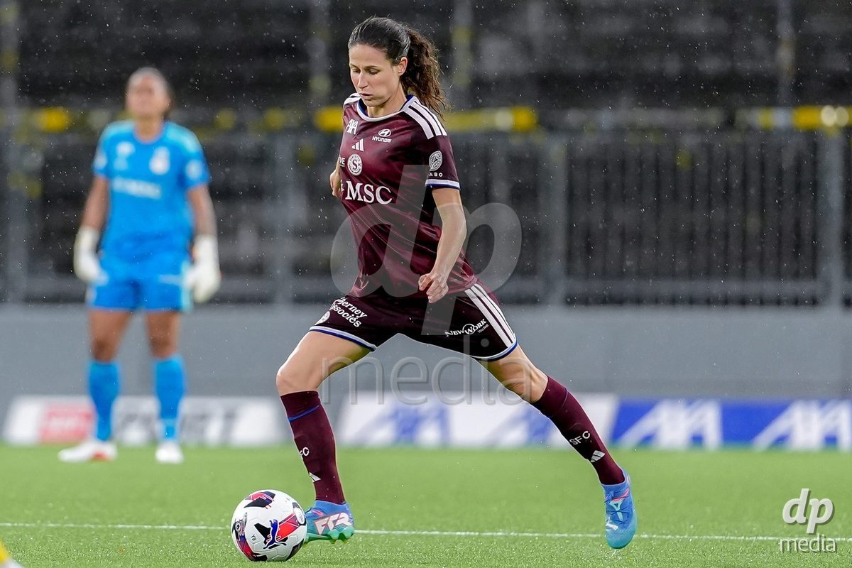Switzerland: AXA Womens Super League 2026/27, BSC YB Frauen vs Servette FC Chenois Feminin - Wankdorf Stadium, Bern: Noemie Carage (Noémie Carage) (28 Servette FC Chenois Feminin) in action.