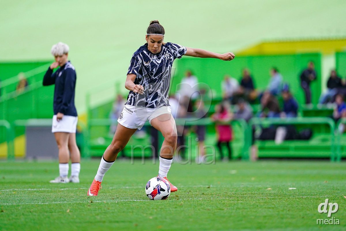 ZURICH, SWITZERLAND - September 9: Nina Kajzba of FC Zurich warming up during the AXA Women's Super League match between FC Zurich and BSC YB Frauen at Herrenschurli on September 9, 2026 in Zurich, Switzerland.