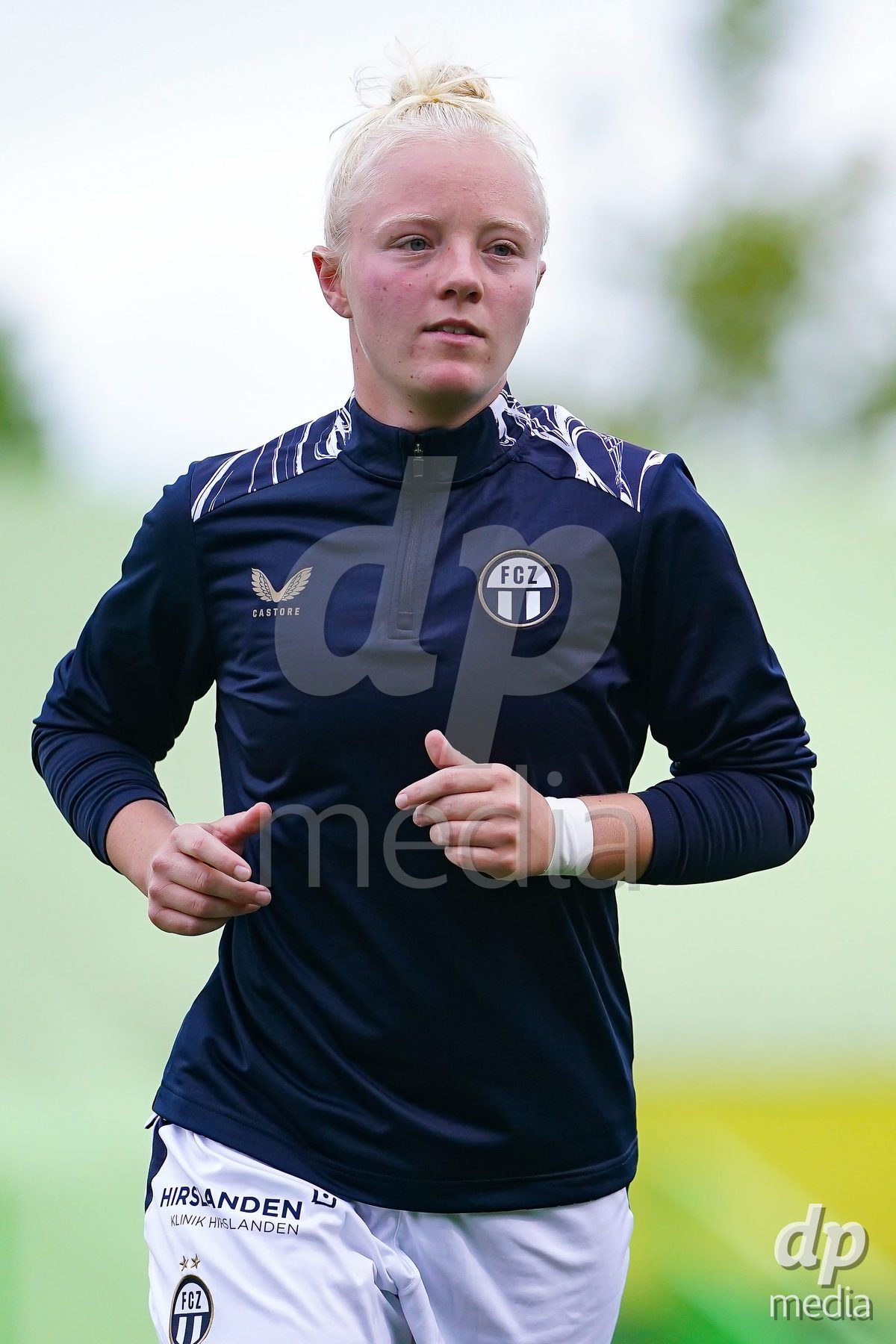 ZURICH, SWITZERLAND - September 9: Chiara Bücher (Chiara Bucher) of FC Zurich warming up during the AXA Women's Super League match between FC Zurich and BSC YB Frauen at Herrenschurli on September 9, 2026 in Zurich, Switzerland.
