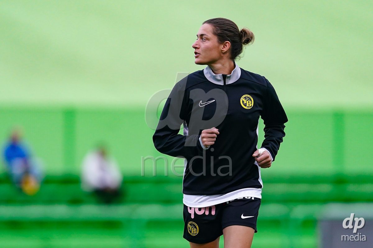 ZURICH, SWITZERLAND - September 9: Wibke Meister of BSC YB Frauen warming up during the AXA Women's Super League match between FC Zurich and BSC YB Frauen at Herrenschurli on September 9, 2026 in Zurich, Switzerland.
