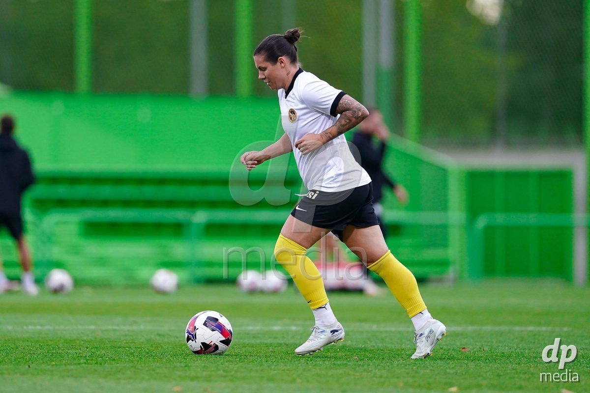 ZURICH, SWITZERLAND - September 9: Ramona Bachmann of BSC YB Frauen warming up during the AXA Women's Super League match between FC Zurich and BSC YB Frauen at Herrenschurli on September 9, 2026 in Zurich, Switzerland.
