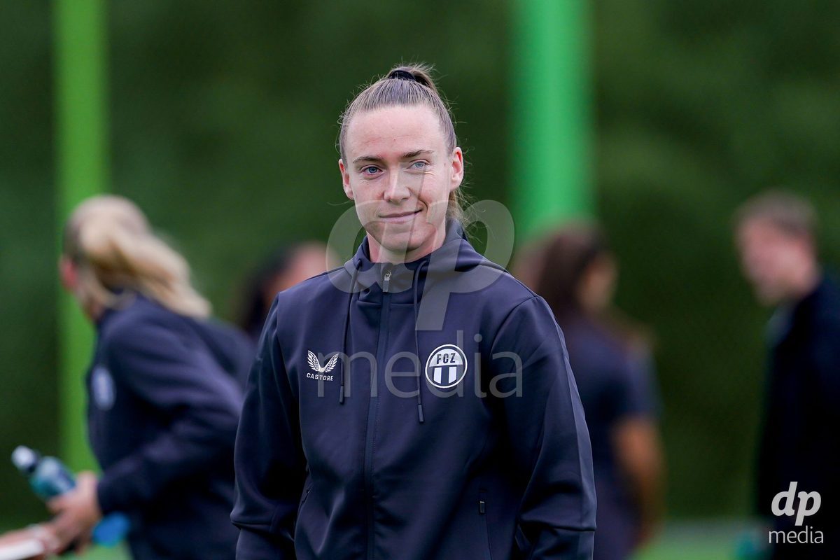 ZURICH, SWITZERLAND - September 9: Claire O'Riordan of FC Zurich arrival during the AXA Women's Super League match between FC Zurich and BSC YB Frauen at Herrenschurli on September 9, 2026 in Zurich, Switzerland.