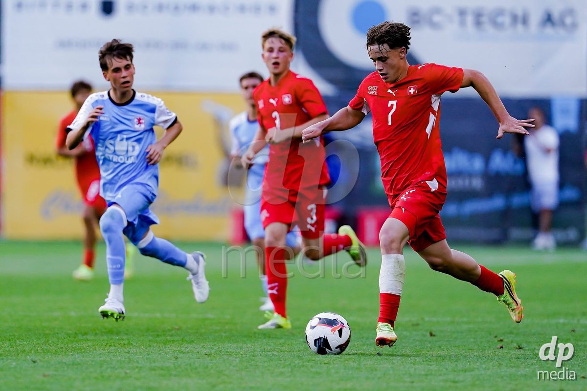 OBERE AU, Switzerland - September 8: Noel Vinzenz Telser of Switzerland controls the ball during the International Friendly U20 match between Switzerland and Luxembourg at TBD on September 8, 2026 in Obere Au, Switzerland.