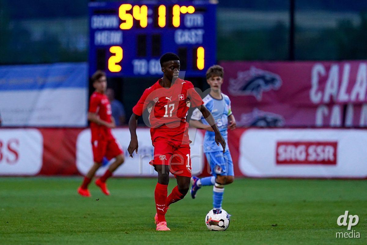 OBERE AU, Switzerland - September 8: Jessy Madox Kongenda of Switzerland controls the ball during the International Friendly U20 match between Switzerland and Luxembourg at TBD on September 8, 2026 in Obere Au, Switzerland.