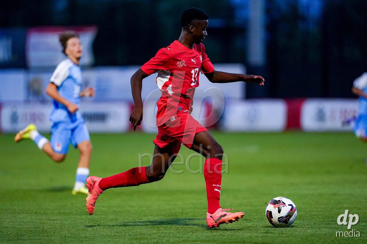 OBERE AU, Switzerland - September 8: Jessy Madox Kongenda of Switzerland controls the ball during the International Friendly U20 match between Switzerland and Luxembourg at TBD on September 8, 2026 in Obere Au, Switzerland.