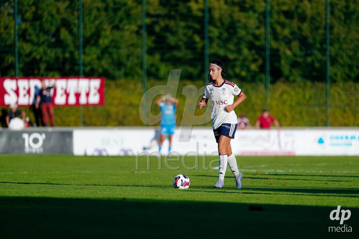 Rapperswil, Switzerland - September 12: Paola Hernandez (Paola Hernández) of Servette FC Chenois Feminin controls the ball during the AXA Women's Super League match between FC Rapperswil-Jona and Servette FC Chenois Feminin at Stadion Grünfeld on September 12, 2026 in Rapperswil, Switzerland.