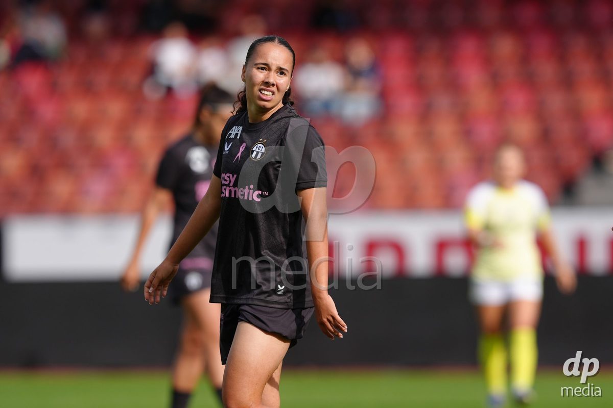 Zurich, Switzerland - September 13: Nevia Stoob of FC Zürich after big chance during the AXA Women's Super League match between FC Zurich and FC Basel 1893 at Stadion Letzigrund on September 13, 2026 in Zurich, Switzerland.
