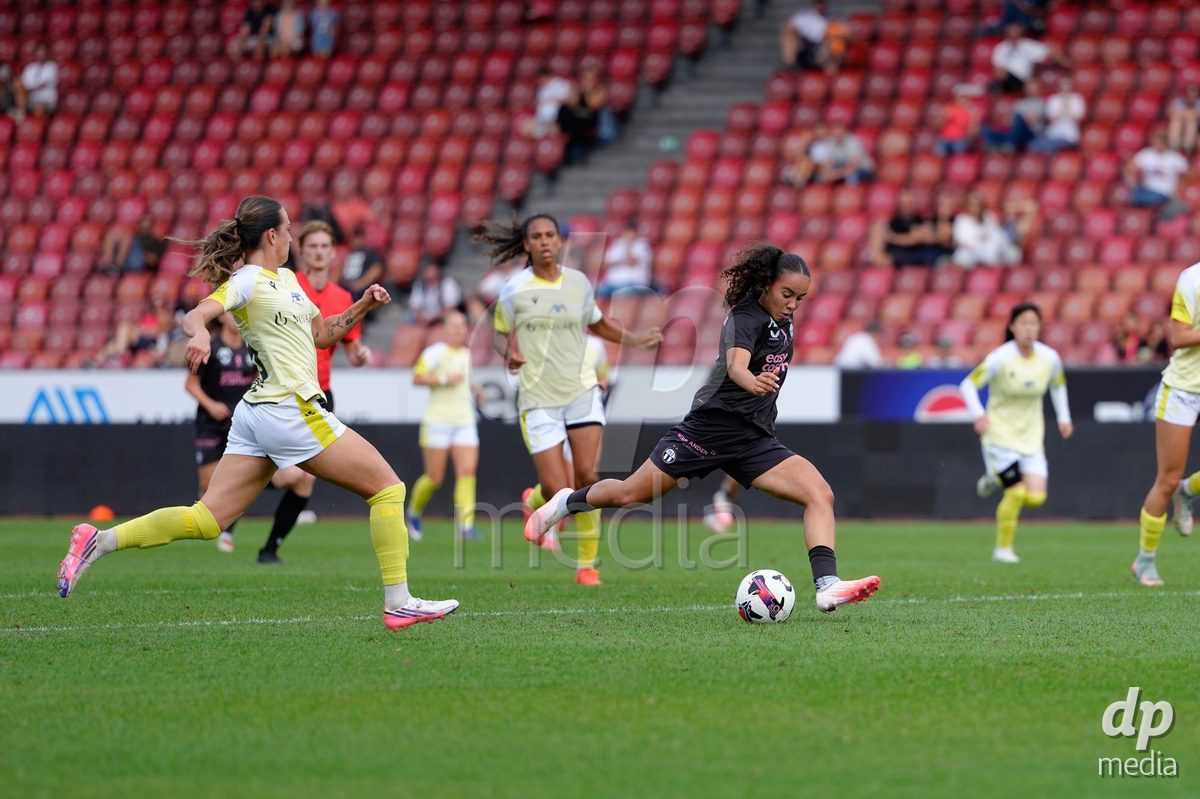 Zurich, Switzerland - September 13: Nevia Stoob of FC Zürich on the ball during the AXA Women's Super League match between FC Zurich and FC Basel 1893 at Stadion Letzigrund on September 13, 2026 in Zurich, Switzerland.