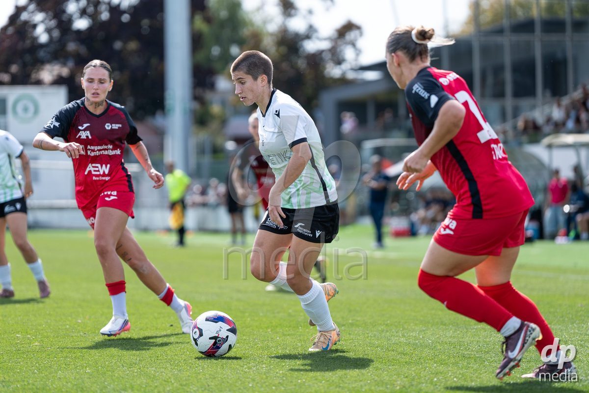 YVERDON-LES-BAINS - SWITZERLAND - SEPTEMBER 13 : Laura Tufo of Yverdon Sport Women in action during the AXA Women's Super League match between Yverdon Sport Women and FC Aarau Frauen at Stade Municipal on September 13, 2026 in Yverdon-les-Bains, Switzerland.