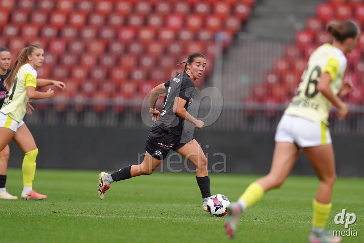 Zurich, Switzerland - September 13: Amelie Schuster of FC Zürich during the AXA Women's Super League match between FC Zurich and FC Basel 1893 at Stadion Letzigrund on September 13, 2026 in Zurich, Switzerland.