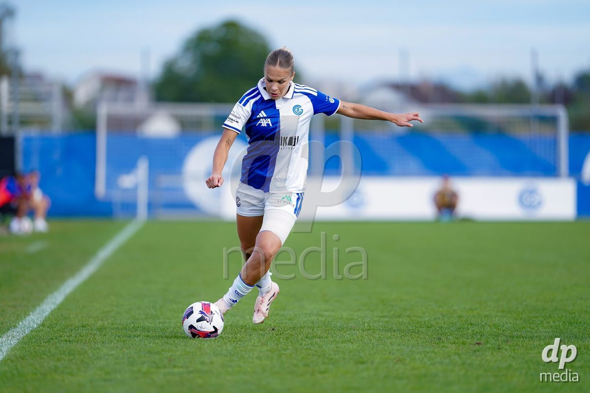 NIEDERHASLI, SWITZERLAND - September 13: Ella Ljustina of GC Frauenfussball controls the ball during the AXA Women's Super League match between GC Frauenfussball and FC Luzern at GC Campus on September 13, 2026 in Niederhasli, Switzerland.