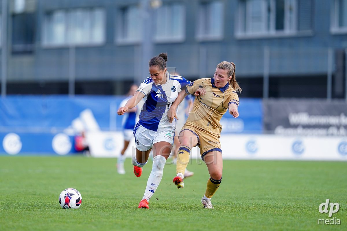 NIEDERHASLI, SWITZERLAND - September 13: Katja Nicola Orschmann of FC Luzern (R) and Kayla Mckenna of GC Frauenfussball (L) battle for the ball during the AXA Women's Super League match between GC Frauenfussball and FC Luzern at GC Campus on September 13, 2026 in Niederhasli, Switzerland.