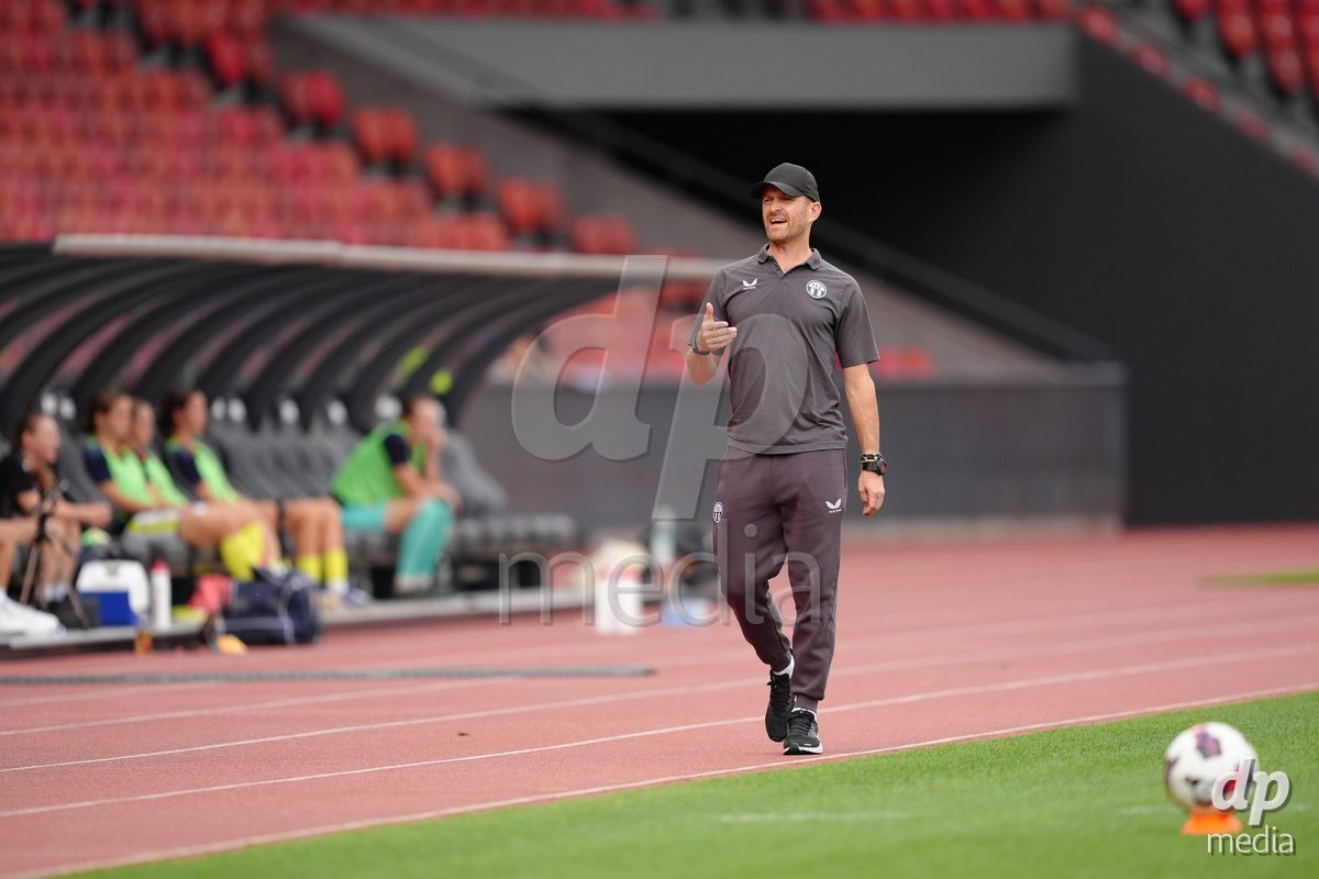 Zurich, Switzerland - September 13: Alessandro Mangiarratti coach of FC Zurich during the AXA Women's Super League match between FC Zurich and FC Basel 1893 at Stadion Letzigrund on September 13, 2026 in Zurich, Switzerland.