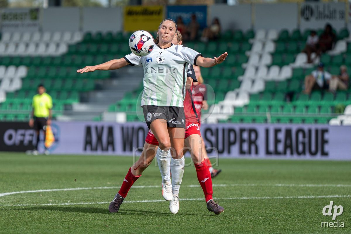 YVERDON-LES-BAINS - SWITZERLAND - SEPTEMBER 13 : Sandrine Gaillard Mauron of Yverdon Sport Women controls the ball during the AXA Women's Super League match between Yverdon Sport Women and FC Aarau Frauen at Stade Municipal on September 13, 2026 in Yverdon-les-Bains, Switzerland.