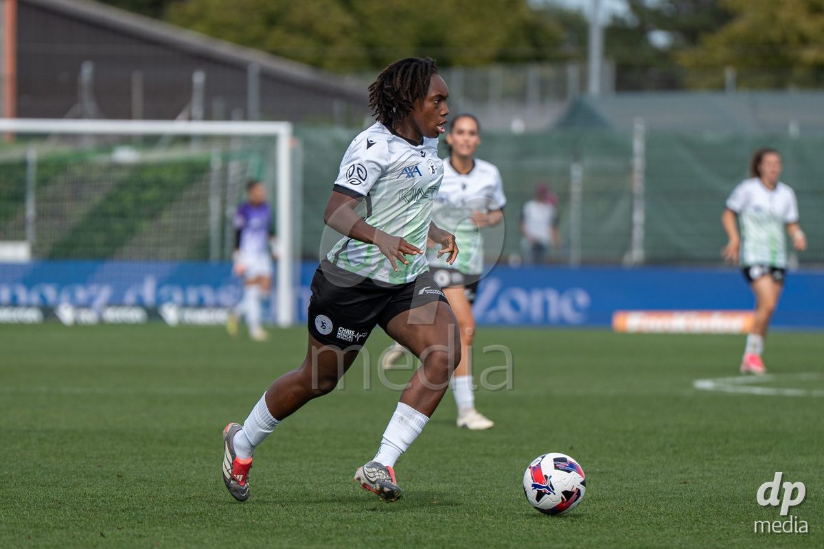 YVERDON-LES-BAINS - SWITZERLAND - SEPTEMBER 13 : Maeva Sogan of Yverdon Sport Women drives the ball during the AXA Women's Super League match between Yverdon Sport Women and FC Aarau Frauen at Stade Municipal on September 13, 2026 in Yverdon-les-Bains, Switzerland.