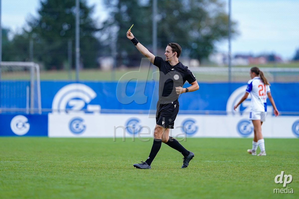 NIEDERHASLI, SWITZERLAND - September 13: Referee Marco Helbling during the AXA Women's Super League match between GC Frauenfussball and FC Luzern at GC Campus on September 13, 2026 in Niederhasli, Switzerland.