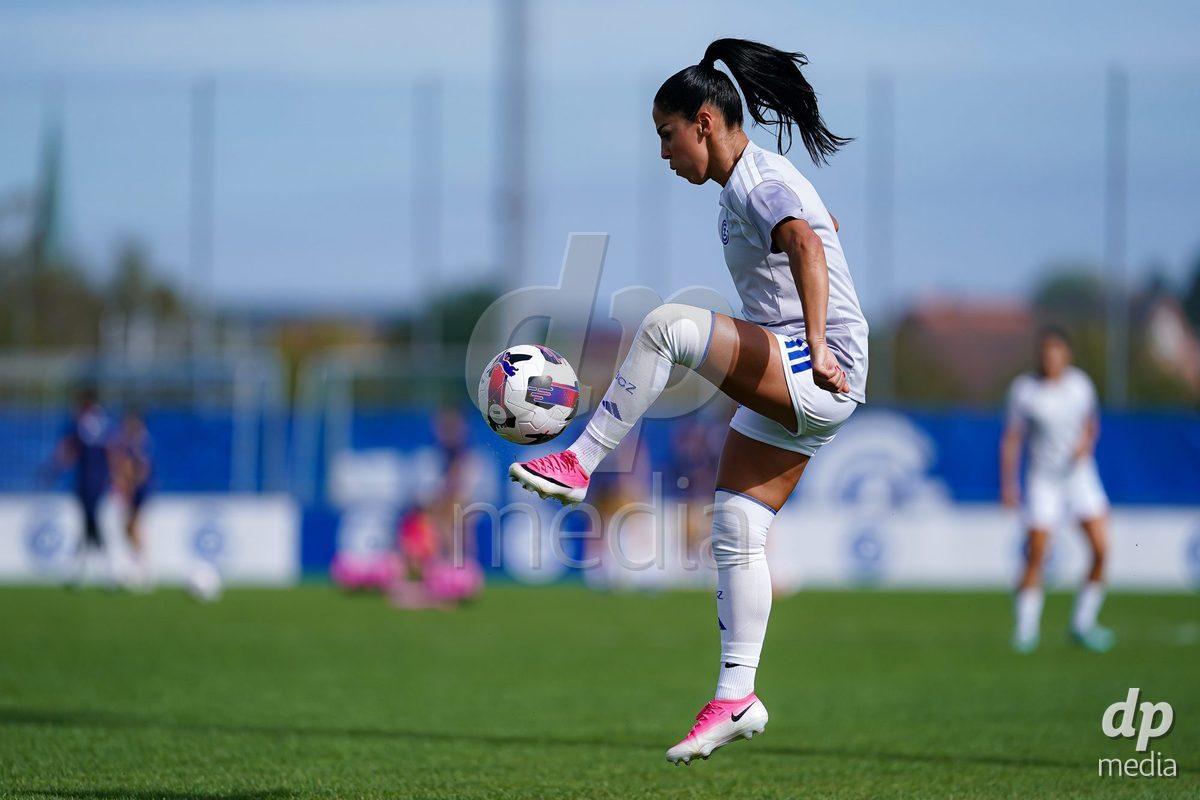 NIEDERHASLI, SWITZERLAND - September 13: Players of GC Frauenfussball warming up during the AXA Women's Super League match between GC Frauenfussball and FC Luzern at GC Campus on September 13, 2026 in Niederhasli, Switzerland.
