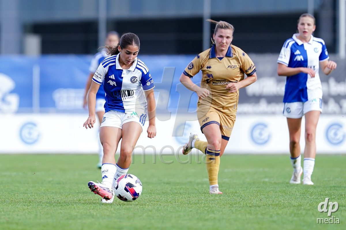 NIEDERHASLI, SWITZERLAND - September 13: Ilaria Maddaloni of GC Frauenfussball controls the ball during the AXA Women's Super League match between GC Frauenfussball and FC Luzern at GC Campus on September 13, 2026 in Niederhasli, Switzerland.