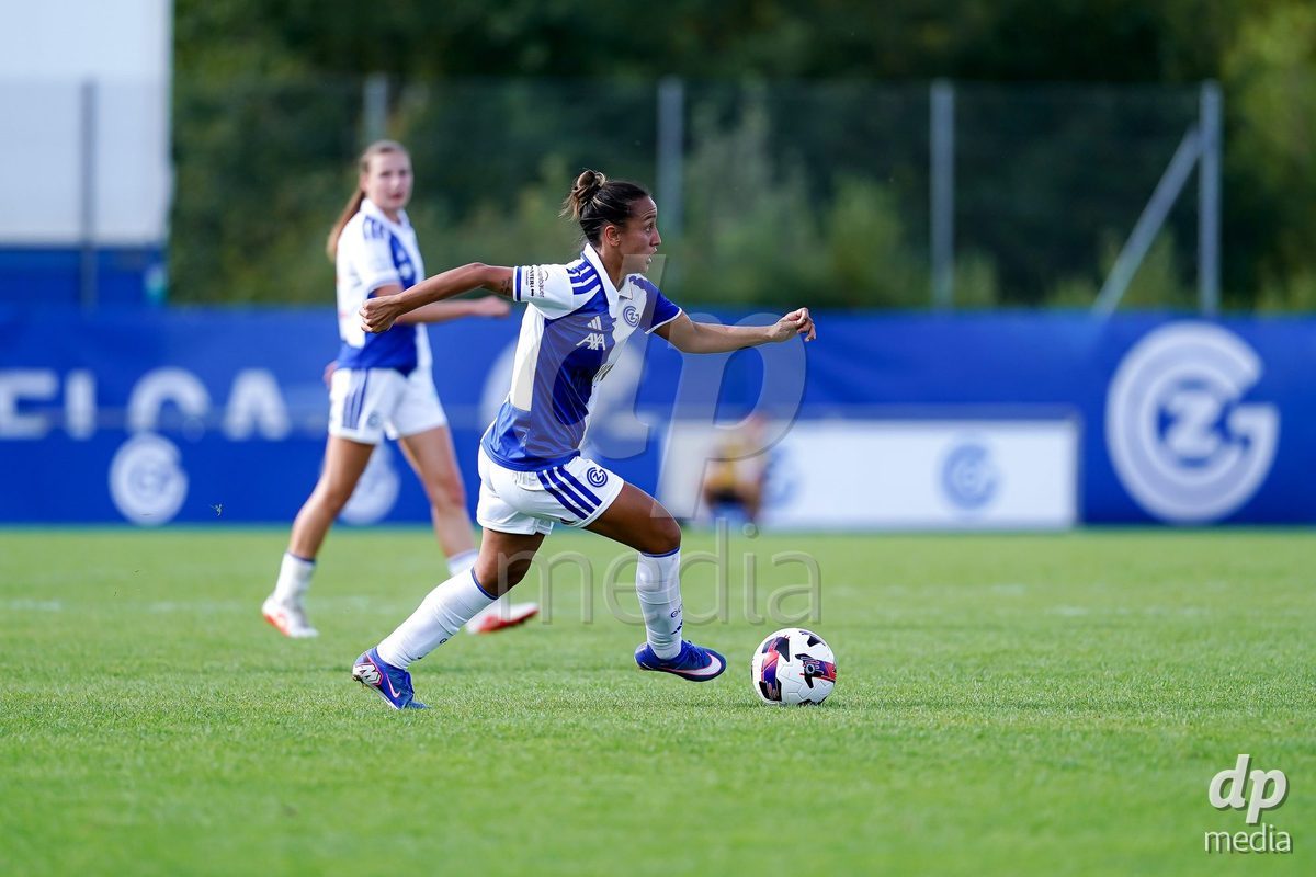 NIEDERHASLI, SWITZERLAND - September 13: Dalila Belen Ippolito of GC Frauenfussball controls the ball during the AXA Women's Super League match between GC Frauenfussball and FC Luzern at GC Campus on September 13, 2026 in Niederhasli, Switzerland.