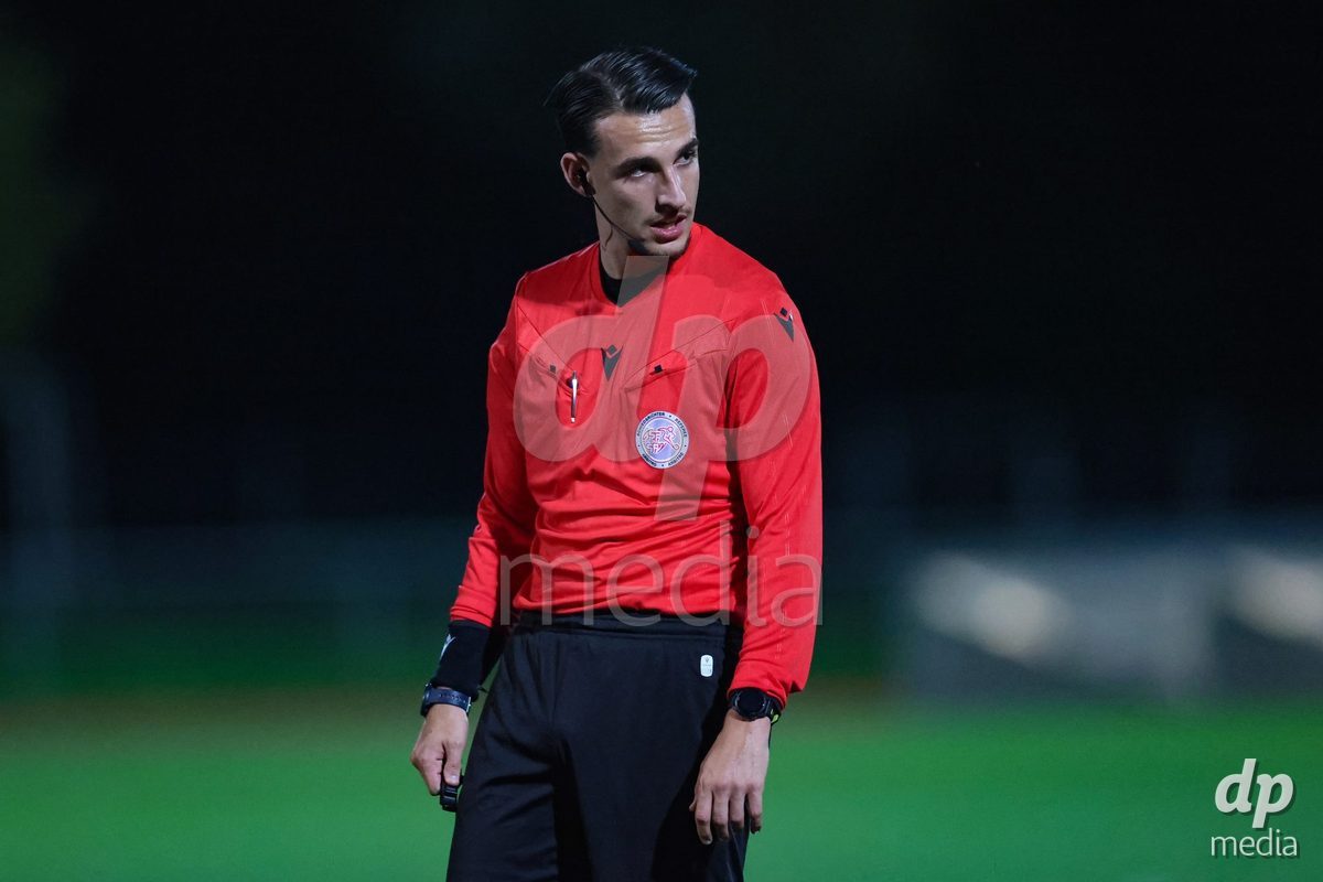 LUZERN, SWITZERLAND - SEPTEMBER 18: Alessio Feola (Schiedsrichter) during the AXA Women's Super League match between FC Luzern and FC Yverdon Women at Hubelmatt on September 18, 2026 in Luzern, Switzerland.