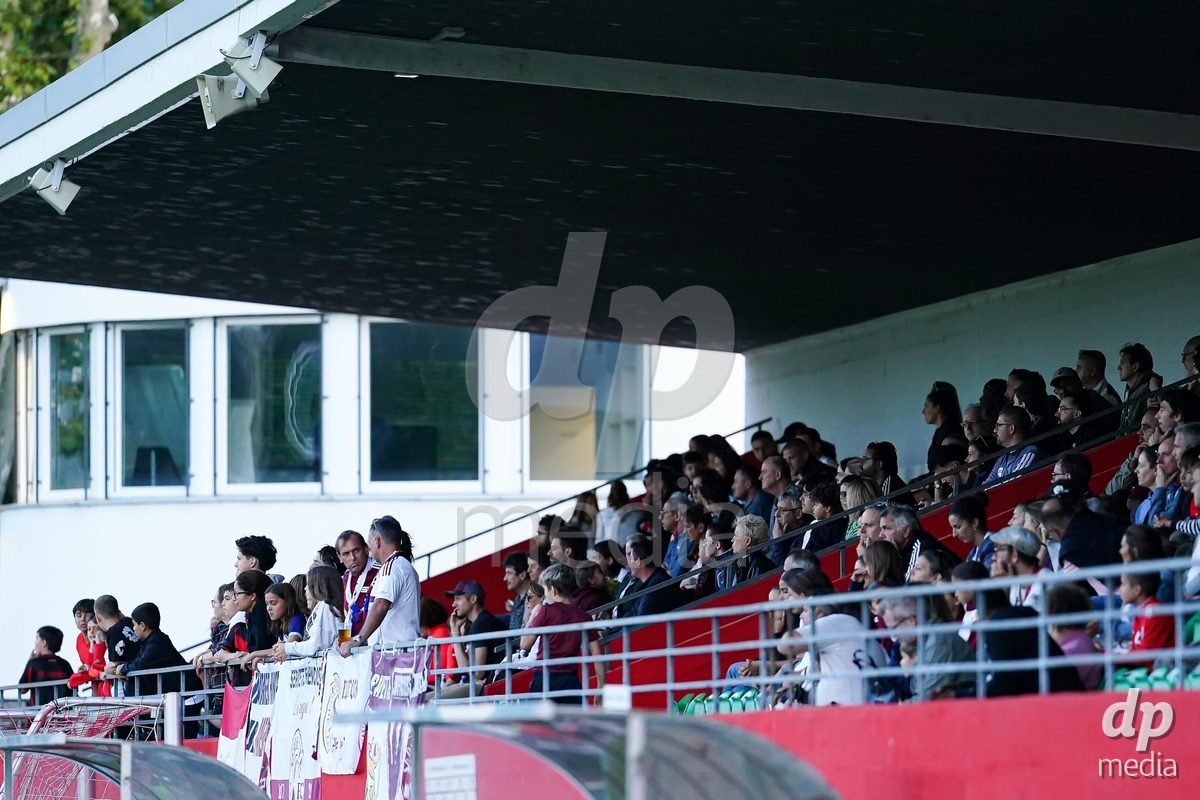 GENEVA, SWITZERLAND - SEPTEMBER 18: Tribune with fans during the AXA Women's Super League match between Servette FC Chenois Feminin and FC Zurich at Stade de Trois-Chene on September 18, 2026 in Geneva, Switzerland.