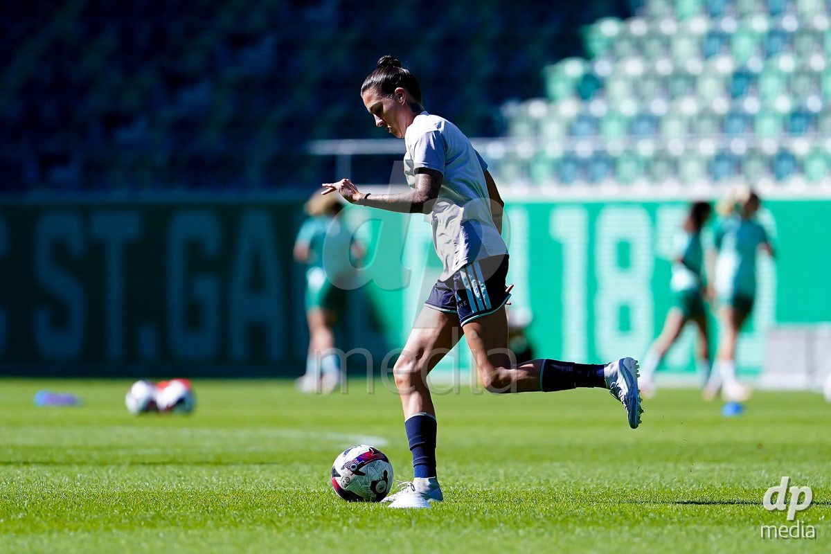 ST. GALLEN, SWITZERLAND - SEPTEMBER 19: Players of GC Frauenfussball warming up during the AXA Women's Super League match between FC St. Gallen 1879 and GC Frauenfussball at Berit Sitterstadion on September 19, 2026 in St. Gallen, Switzerland.