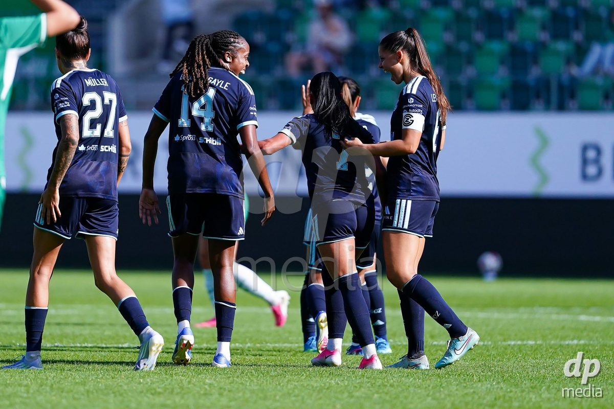ST. GALLEN, SWITZERLAND - SEPTEMBER 19: Paige Bailey-Gayle of GC Frauenfussball celebrating with team after scoring teams first goal during the AXA Women's Super League match between FC St. Gallen 1879 and GC Frauenfussball at Berit Sitterstadion on September 19, 2026 in St. Gallen, Switzerland.