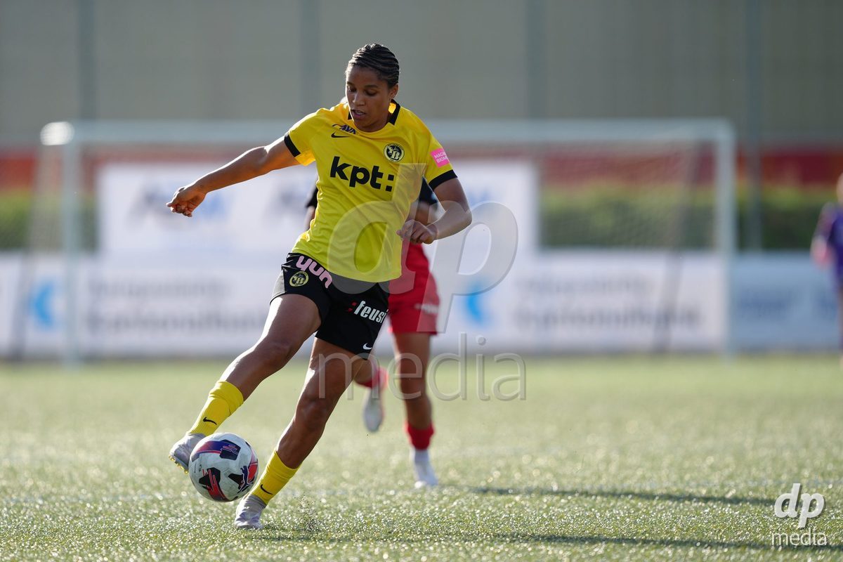 AARAU, SWITZERLAND - SEPTEMBER 19: Josephine Afua Kyerewaa Bonsu of BSC YB Frauen during the AXA Women's Super League match between FC Aarau Frauen and BSC YB Frauen at Sportanlage Schachen on September 19, 2026 in Aarau, Switzerland.
