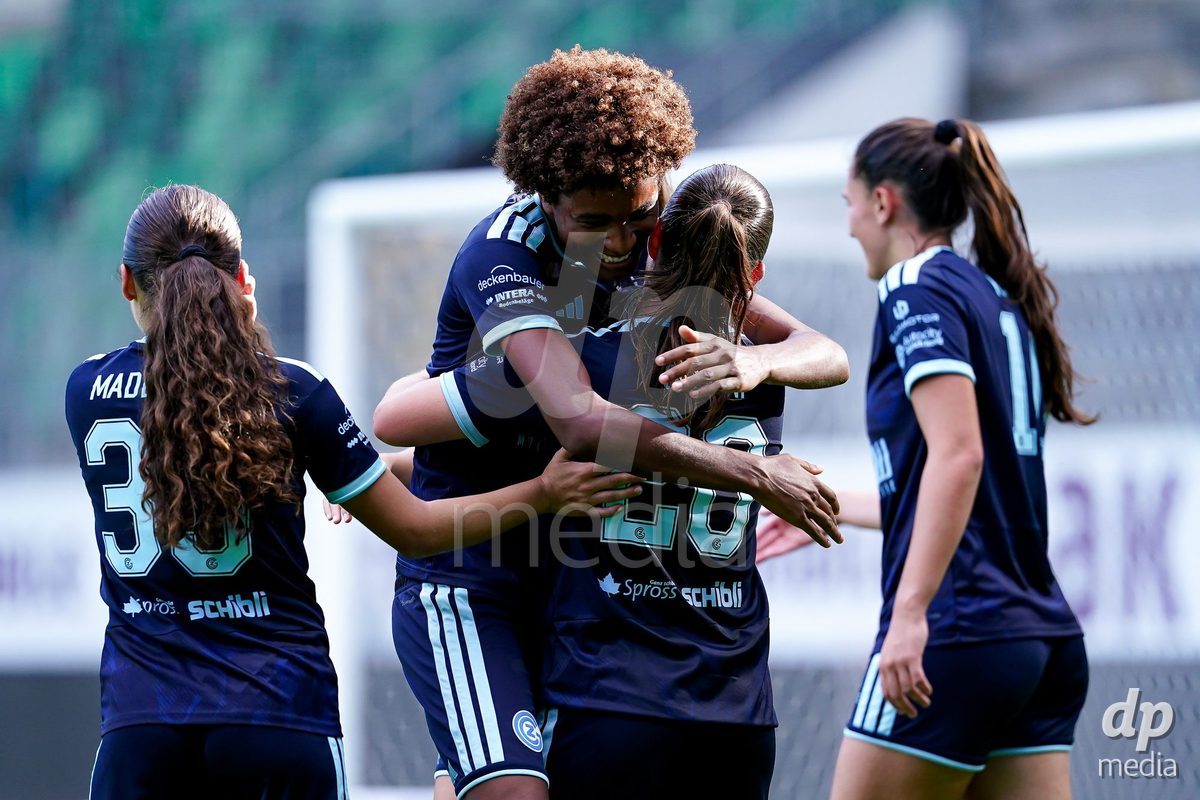 ST. GALLEN, SWITZERLAND - SEPTEMBER 19: Michelle Storni of GC Frauenfussball celebrating with team after scoring teams fourth goal during the AXA Women's Super League match between FC St. Gallen 1879 and GC Frauenfussball at Berit Sitterstadion on September 19, 2026 in St. Gallen, Switzerland.