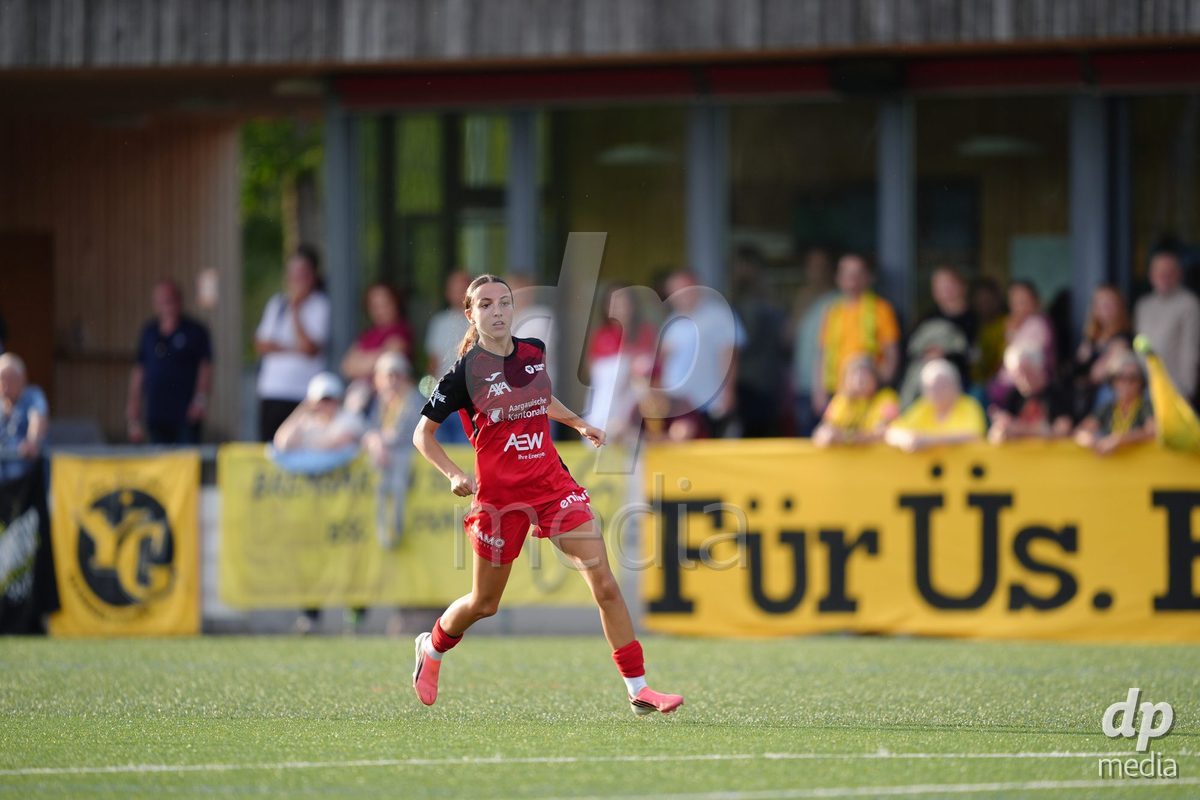 AARAU, SWITZERLAND - SEPTEMBER 19: Aida Ragusa of FC Aarau Frauen during the AXA Women's Super League match between FC Aarau Frauen and BSC YB Frauen at Sportanlage Schachen on September 19, 2026 in Aarau, Switzerland.