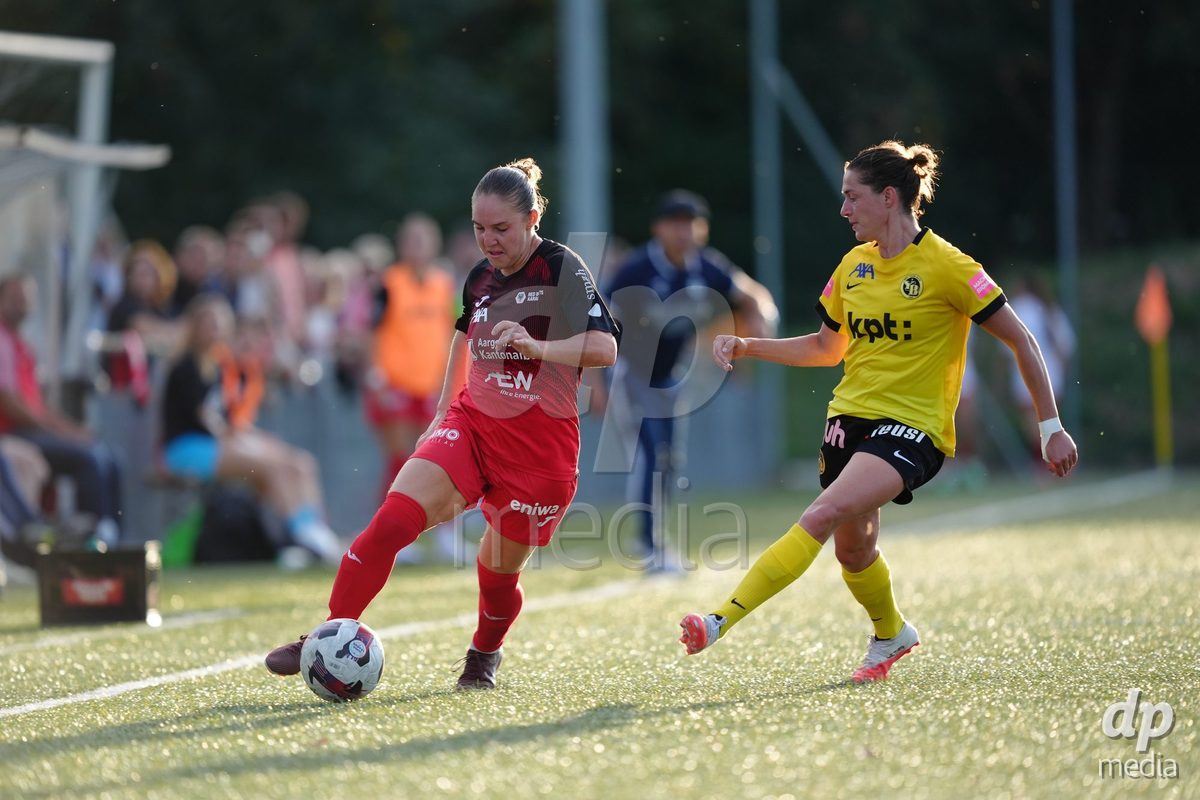AARAU, SWITZERLAND - SEPTEMBER 19: Rebecca Anne Storr of FC Aarau Frauen against Wibke Meister of BSC YB Frauen during the AXA Women's Super League match between FC Aarau Frauen and BSC YB Frauen at Sportanlage Schachen on September 19, 2026 in Aarau, Switzerland.