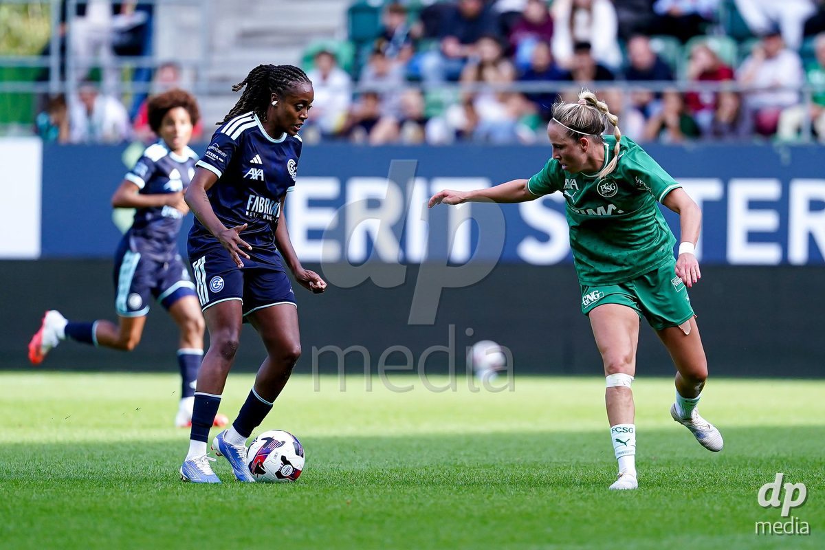 ST. GALLEN, SWITZERLAND - SEPTEMBER 19: Paige Bailey-Gayle of GC Frauenfussball (L) controls the ball during the AXA Women's Super League match between FC St. Gallen 1879 and GC Frauenfussball at Berit Sitterstadion on September 19, 2026 in St. Gallen, Switzerland.