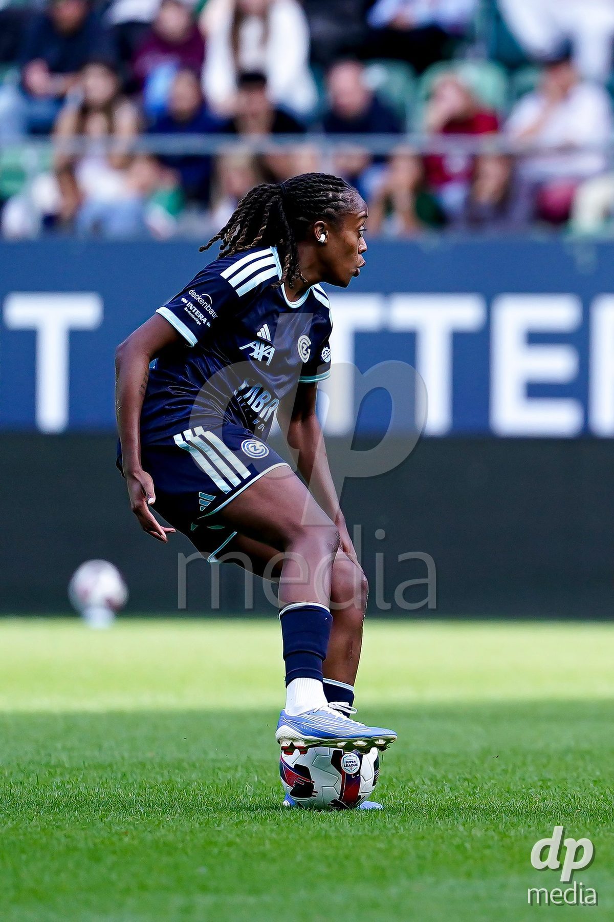 ST. GALLEN, SWITZERLAND - SEPTEMBER 19: Paige Bailey-Gayle of GC Frauenfussball controls the ball during the AXA Women's Super League match between FC St. Gallen 1879 and GC Frauenfussball at Berit Sitterstadion on September 19, 2026 in St. Gallen, Switzerland.