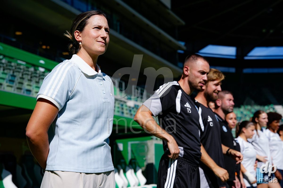 ST. GALLEN, SWITZERLAND - SEPTEMBER 19: Laura Vetterlein, Head Coach of GC Frauenfussball, during the AXA Women's Super League match between FC St. Gallen 1879 and GC Frauenfussball at Berit Sitterstadion on September 19, 2026 in St. Gallen, Switzerland.