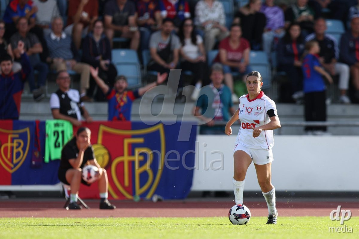 BASEL, SWITZERLAND - September 19: 6 Queralt Torradeflot Estevez of FC Rapperswil-Jona in action during the AXA Women's Super League match between FC Basel and FC Rapperswil-Jona at Leichtathletik-stadion on September 19, 2026 in Basel, Switzerland.