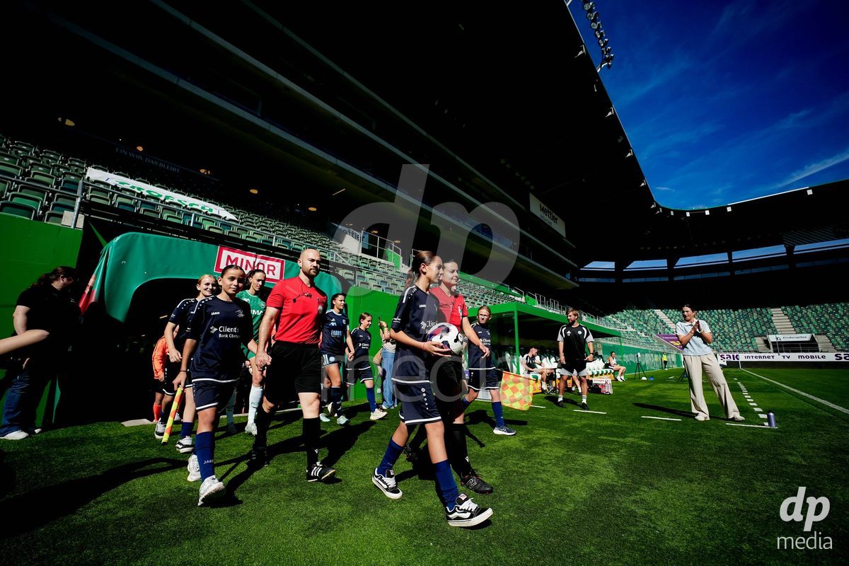ST. GALLEN, SWITZERLAND - SEPTEMBER 19: Referees during the AXA Women's Super League match between FC St. Gallen 1879 and GC Frauenfussball at Berit Sitterstadion on September 19, 2026 in St. Gallen, Switzerland.