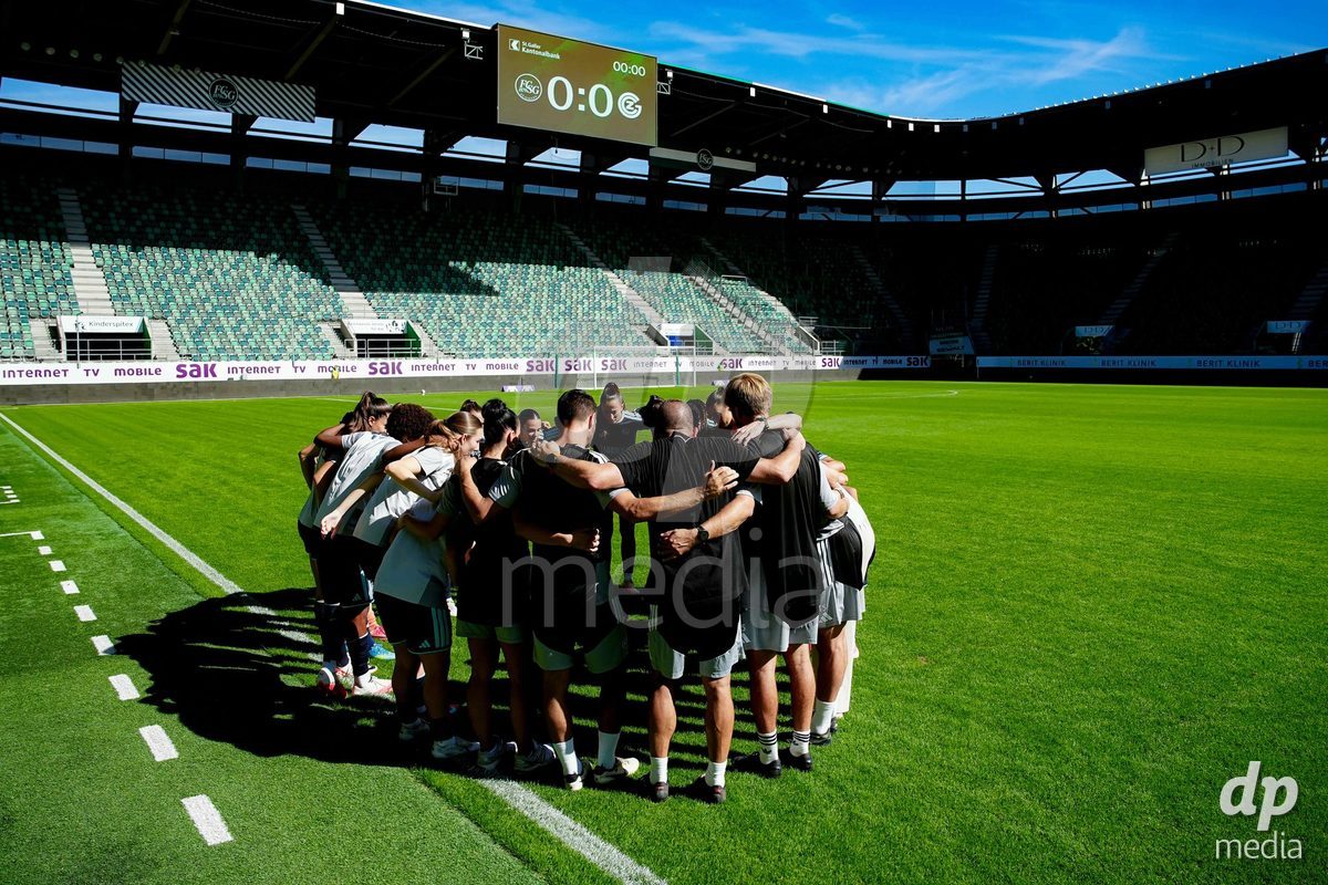 ST. GALLEN, SWITZERLAND - SEPTEMBER 19: GC Frauenfussball during the AXA Women's Super League match between FC St. Gallen 1879 and GC Frauenfussball at Berit Sitterstadion on September 19, 2026 in St. Gallen, Switzerland.