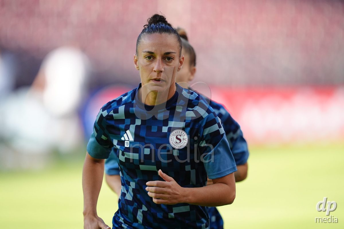 GENEVA, SWITZERLAND - SEPTEMBER 23: Paula Serrano of Servette FC Chenois Feminin during the UEFA Women's Champions League match between Servette FC Chenois Feminin and OL Lyonnes at Stade de Geneve on September 23, 2026 in Geneva, Switzerland.