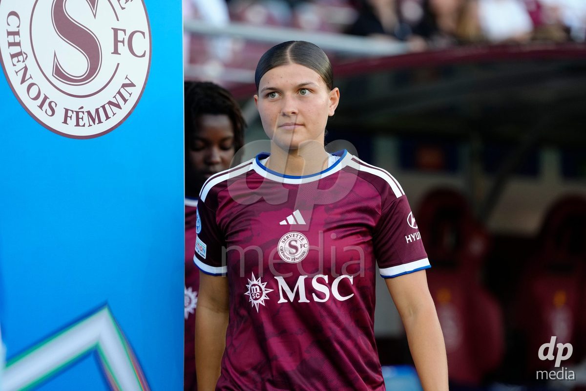 GENEVA, SWITZERLAND - SEPTEMBER 23: Chiara Wallin and Garance Nein of Servette FC Chenois Feminin before the UEFA Women's Champions League match between Servette FC Chenois Feminin and OL Lyonnes at Stade de Geneve on September 23, 2026 in Geneva, Switzerland.