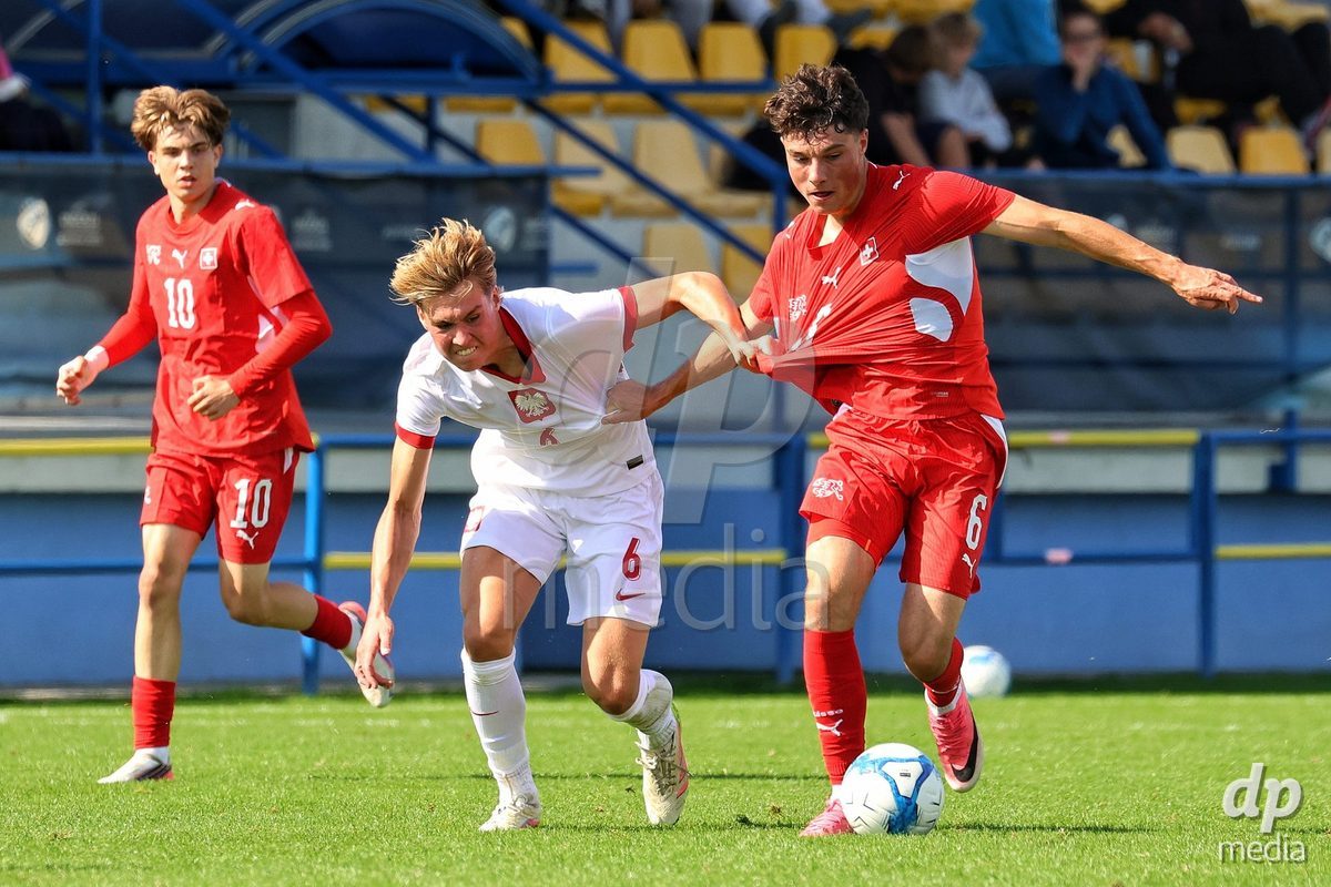 DUNAJSKA LUZNA, SLOVAKIA - SEPTEMBER 25: Ethan Bruchez 6 the  International Friendly football match between Switzerland U19 and Poland U19 on September 25, 2026 in Dunajska Luzna, Slovakia.