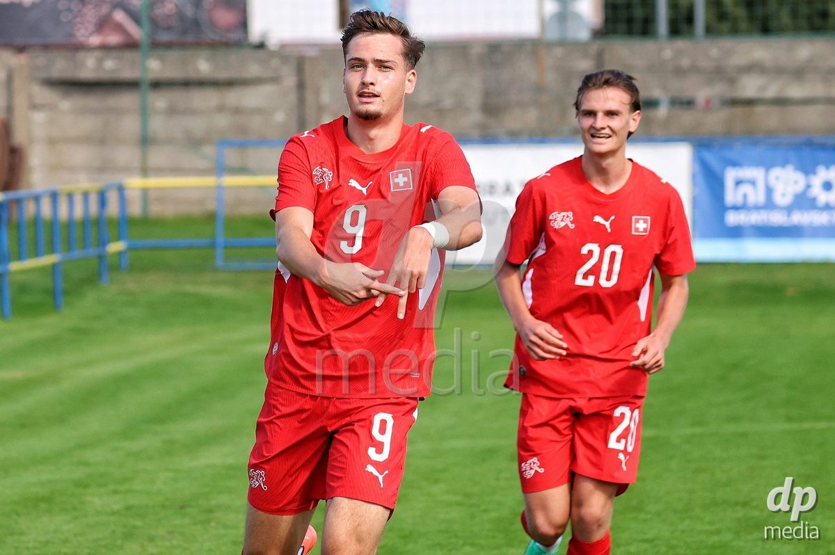 DUNAJSKA LUZNA, SLOVAKIA - SEPTEMBER 25: Ilija DespotoviÄ 9 goal celebration the International Friendly football match between Switzerland U19 and Poland U19 on September 25, 2026 in Dunajska Luzna, Slovakia.