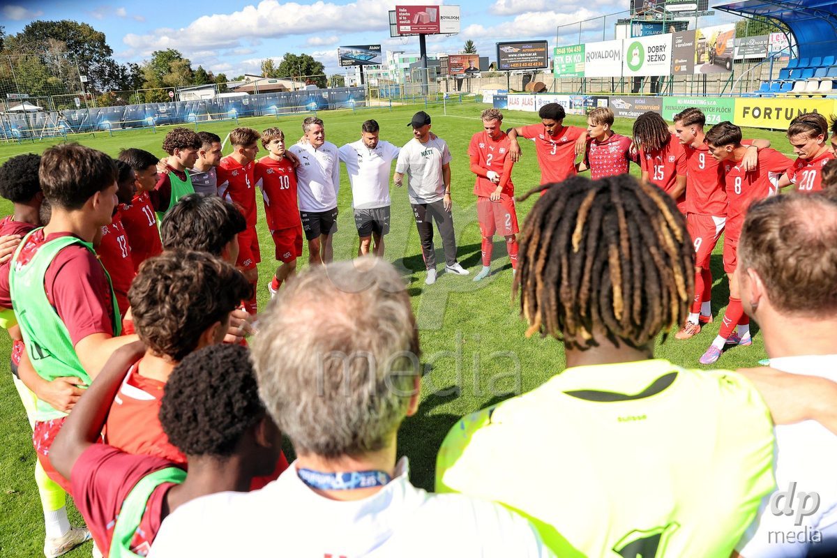 DUNAJSKA LUZNA, SLOVAKIA - SEPTEMBER 25: Team photo the International Friendly football match between Switzerland U19 and Poland U19 on September 25, 2026 in Dunajska Luzna, Slovakia.