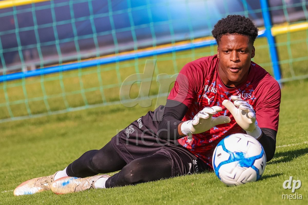 DUNAJSKA LUZNA, SLOVAKIA - SEPTEMBER 25: Swiss goalkeeper warm-up the International Friendly football match between Switzerland U19 and Poland U19 on September 25, 2026 in Dunajska Luzna, Slovakia.