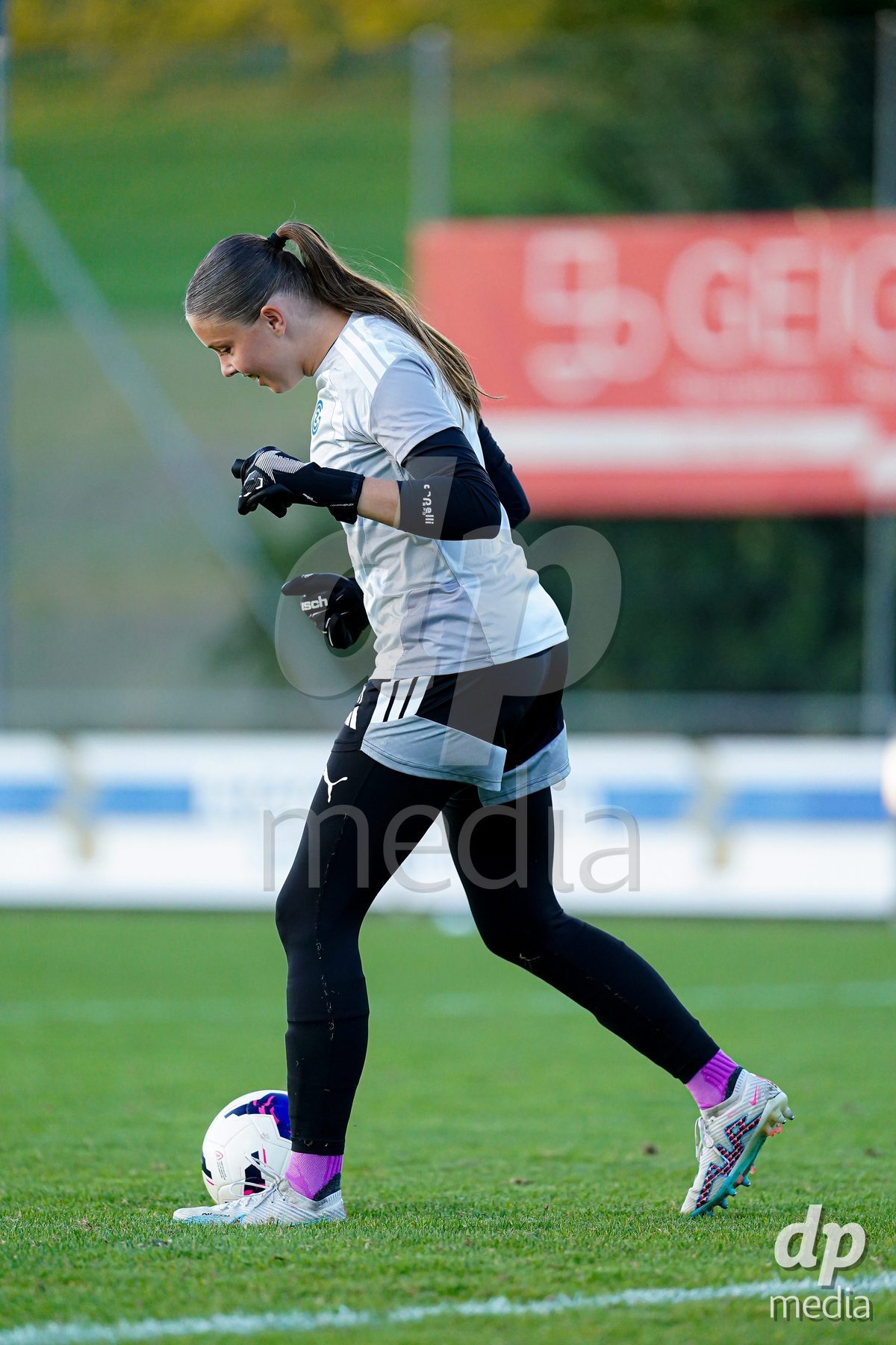 WÄDENSWIL, SWITZERLAND - SEPTEMBER 25: Yara Zwyssig of GC Frauenfussball warming up during the AXA Women's Cup match between FC Wädenswil 1 and GC Frauenfussball at Sportplatz Beichlen on September 25, 2026 in Wädenswil.