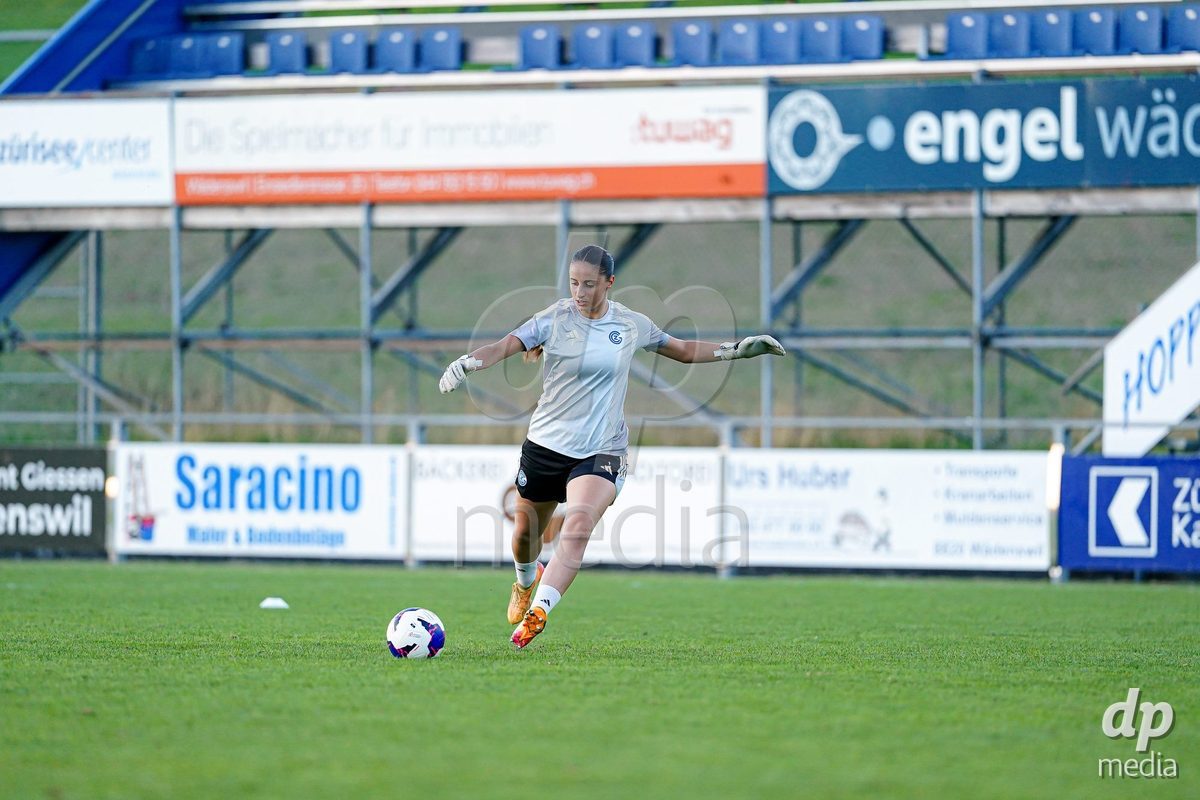 WÄDENSWIL, SWITZERLAND - SEPTEMBER 25: Jimena Vicario Casal of GC Frauenfussball warming up during the AXA Women's Cup match between FC Wädenswil 1 and GC Frauenfussball at Sportplatz Beichlen on September 25, 2026 in Wädenswil.