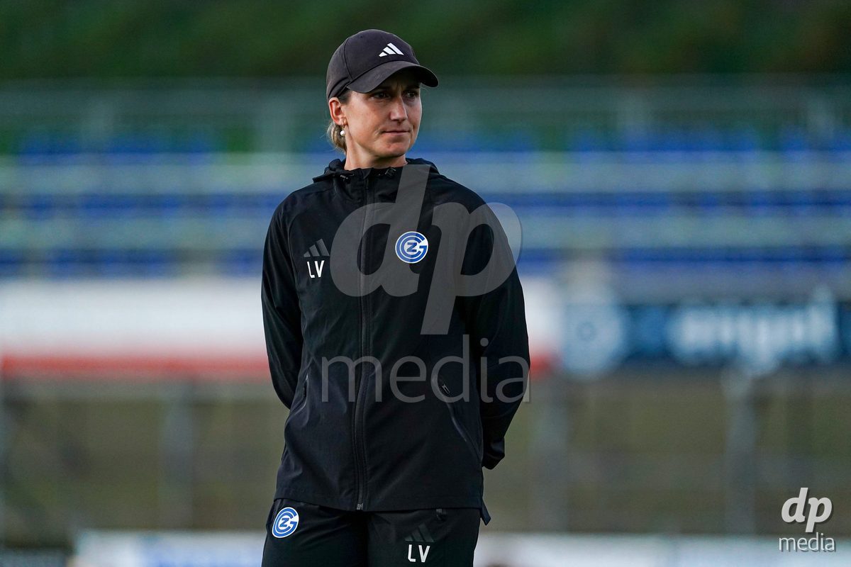 WÄDENSWIL, SWITZERLAND - SEPTEMBER 25: Laura Vetterlein, Head Coach of GC Frauenfussball, during the AXA Women's Cup match between FC Wädenswil 1 and GC Frauenfussball at Sportplatz Beichlen on September 25, 2026 in Wädenswil.