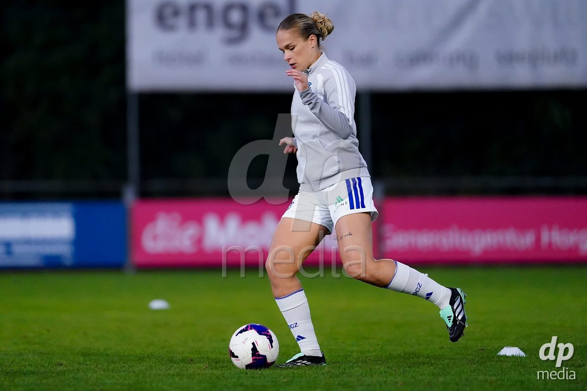 WÄDENSWIL, SWITZERLAND - SEPTEMBER 25: Ella Ljustina of GC Frauenfussball warming up during the AXA Women's Cup match between FC Wädenswil 1 and GC Frauenfussball at Sportplatz Beichlen on September 25, 2026 in Wädenswil.