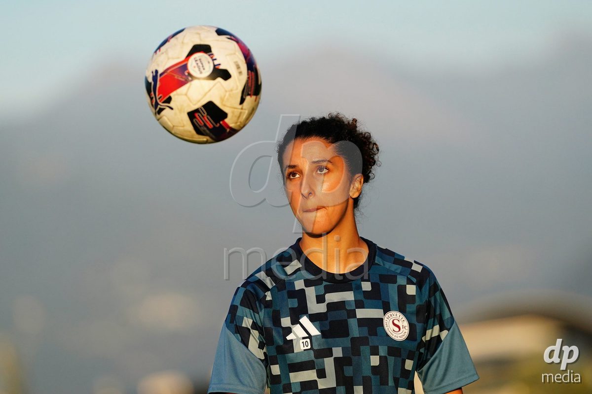 MAGADINO, SWITZERLAND - SEPTEMBER 26: Pllayer of the Servette FC in action during warm up prior the AXA Women's Cup match between AS Gambarogno and Servette FC Chenois Feminin at Centro Sportivo on September 26, 2026 in Magadino.