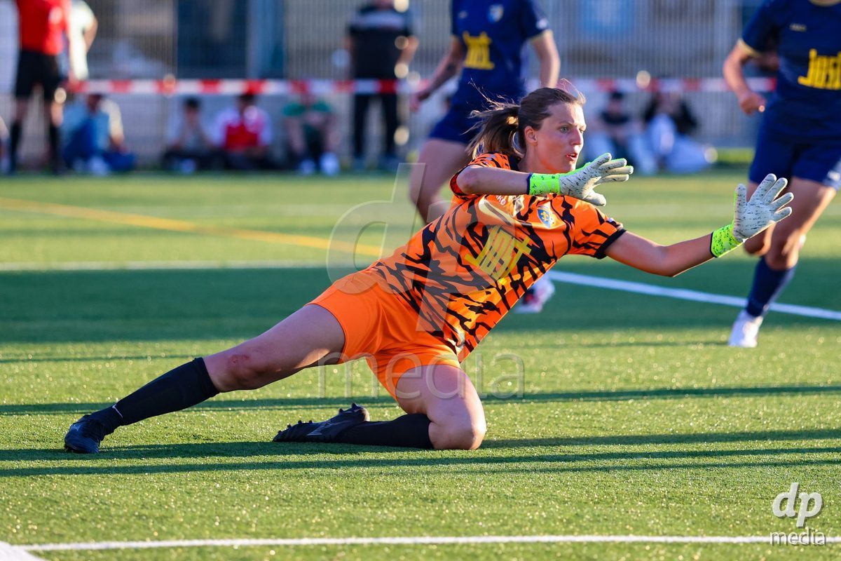SCHLIEREN, SWITZERLAND - SEPTEMBER 26: X during the AXA Women's Cup match between FC Schlieren and FC St. Gallen at Zelgli on September 26, 2026 in Schlieren, Switzerland.